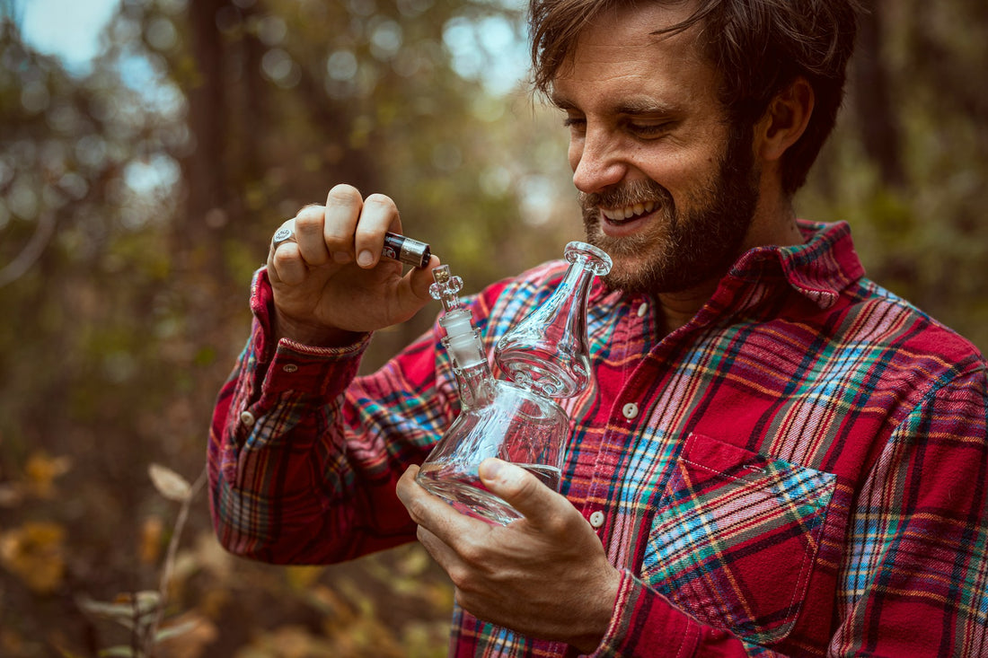 Why Glass Bongs Are the Best? Get The Best Bong Kits and Accessories
