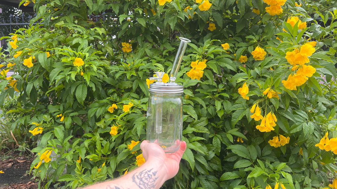 How to Make a Bong from a Mason Jar in 5 Easy Steps